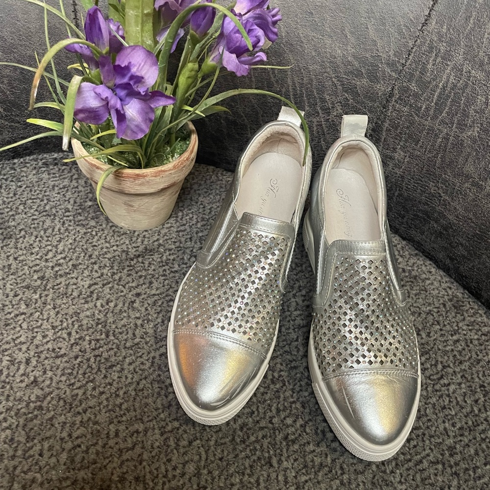 Silver slip-ons - Picture 2 of 9